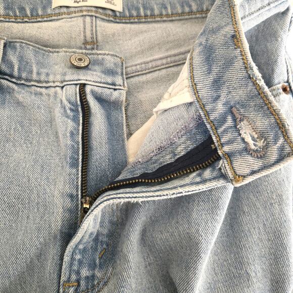 Abercrombie & Fitch '90s Relaxed High Rise Jeans Light Wash Size 27 / 4 Short - Picture 7 of 10